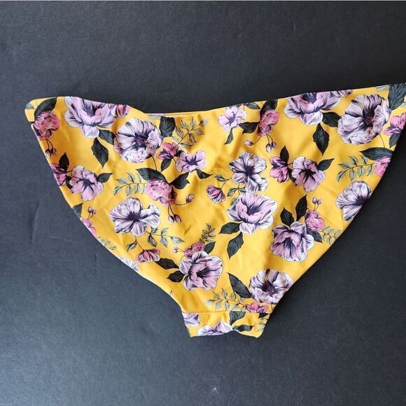 No Boundaries Yellow Floral Bikini Set - Picture 10 of 13